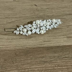 Elegant Silver and Pearl Hair Clip